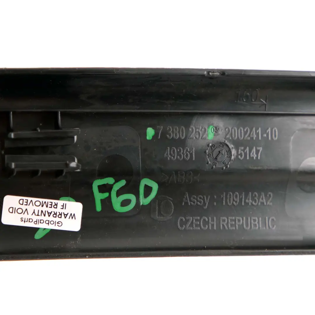 Tapa Embellecedor Entrada Trasera Derecha Tira Negro 7380252 para Mini Countryman F60 con número de pieza 7413838 Mini Countryman F60 Tapa Embellecedor Entrada Trasera Derecha Tira Negro 7380252 - SKU 7413838 - Número de pieza 7413838