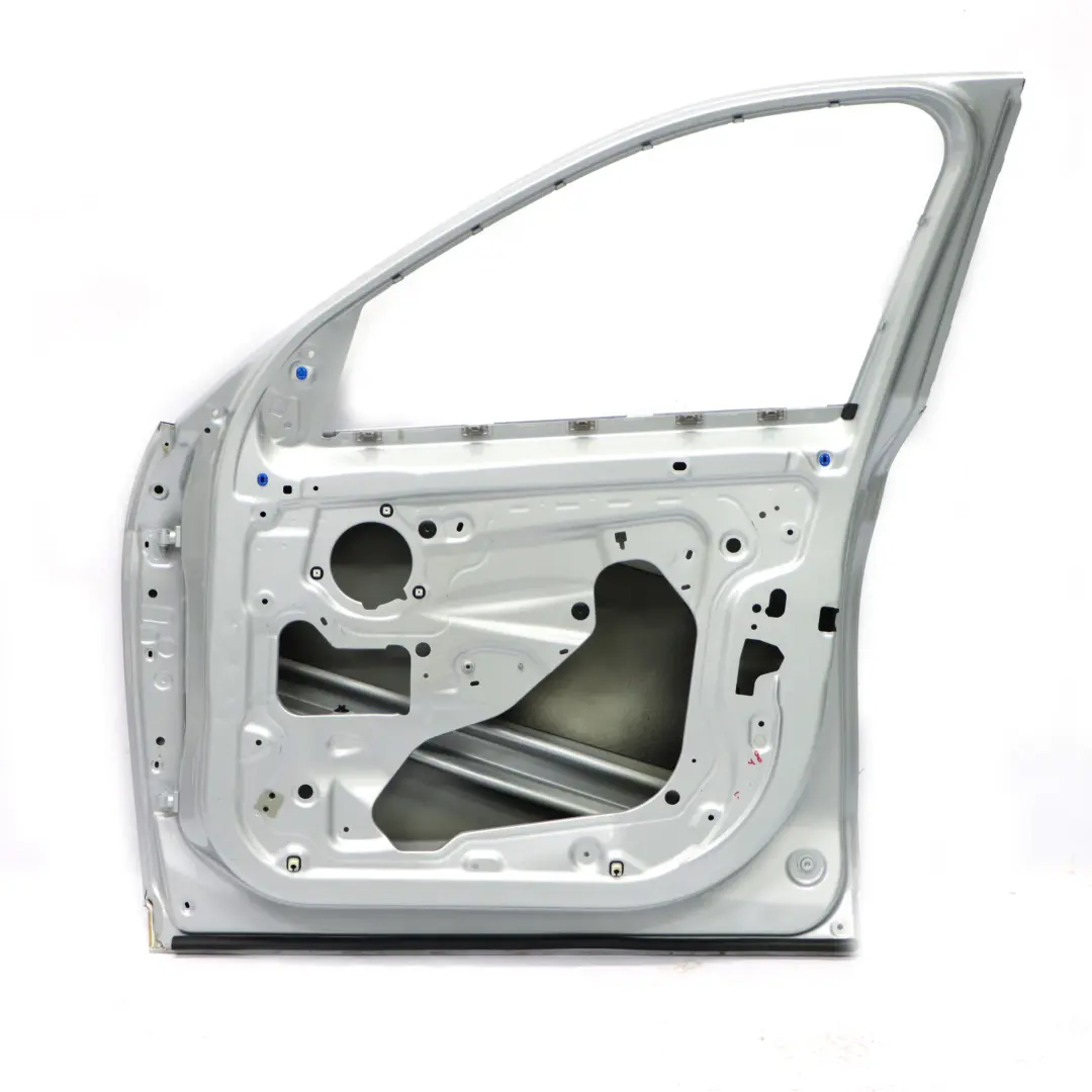 Couvercle de Panneau de Porte Avant Droite Glacier Silver Argent A83 pour BMW X1 F48 à propos du numéro de pièce 7414370 BMW X1 F48 Couvercle de Panneau de Porte Avant Droite Glacier Silver Argent A83 - SKU 7414370-GSB - Numéro de pièce 7414370