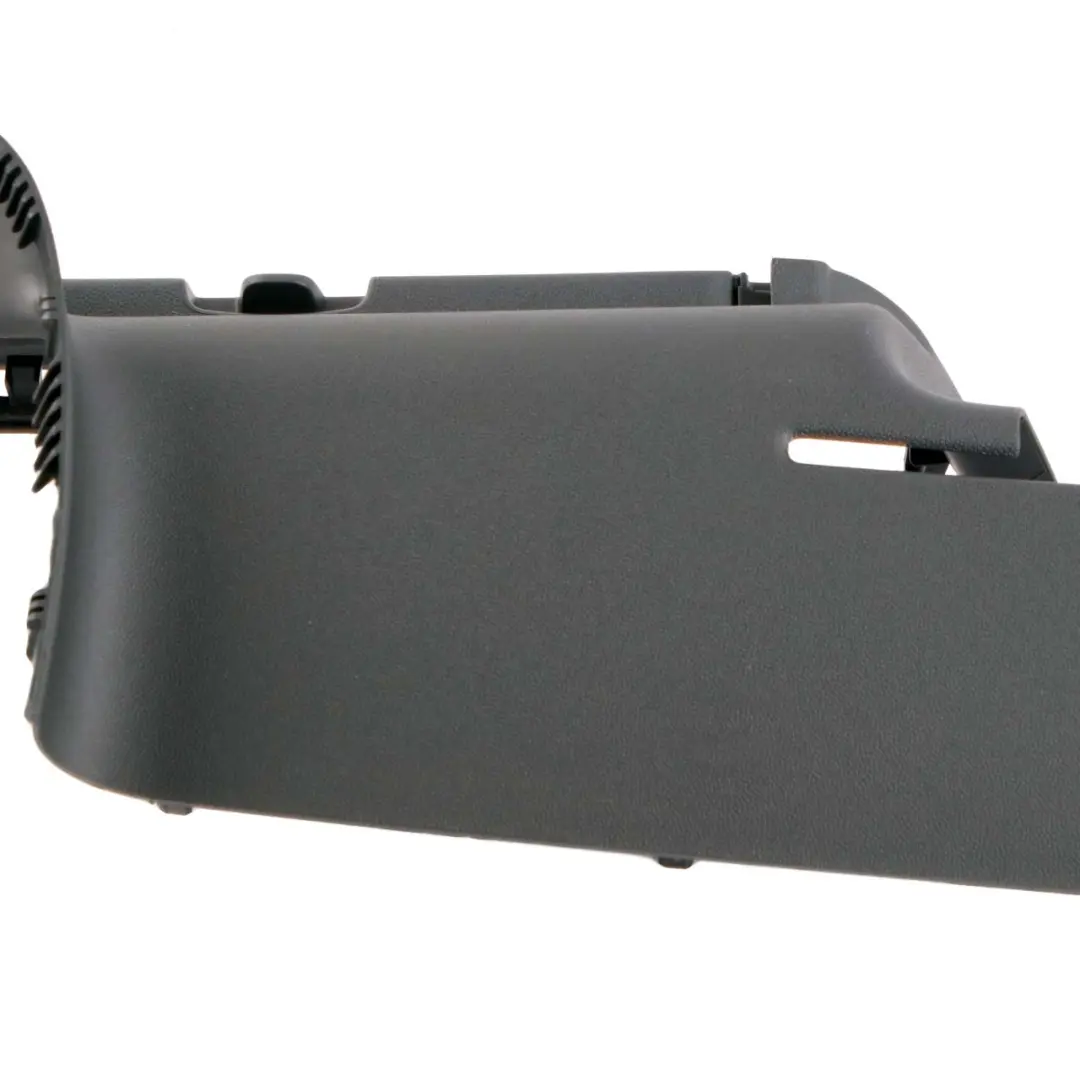 Soporte Ventana Trasera Repisa Derecha Negro para Mini F60 Countryman con número de pieza 7414406 Mini F60 Countryman Soporte Ventana Trasera Repisa Derecha Negro - SKU 7414406 - Número de pieza 7414406