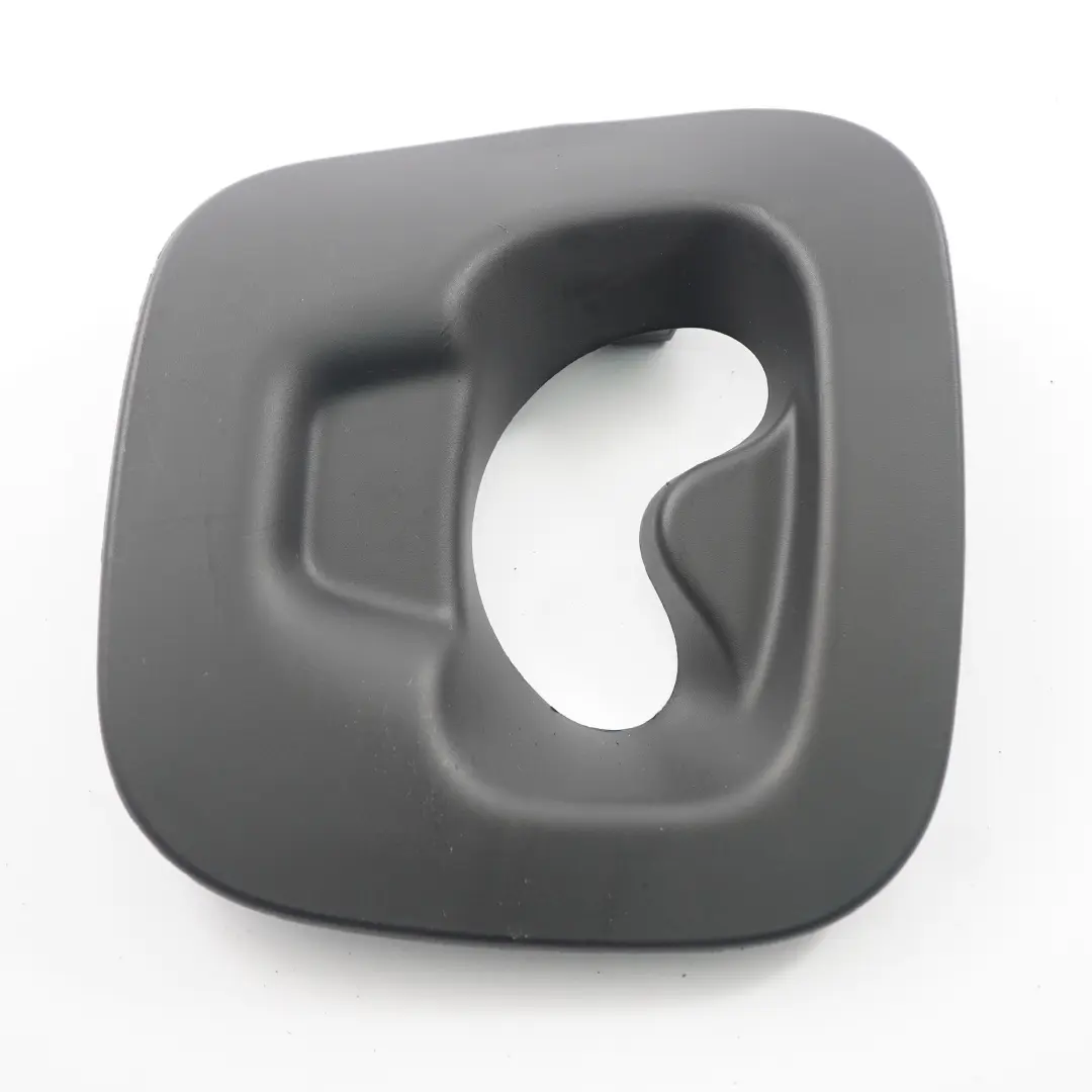 Rivestimento pannello cinture sicurezza Centro Nero per Mini F60 Countryman con numero di parte 7414836 Mini F60 Countryman Rivestimento pannello cinture sicurezza Centro Nero - SKU 7414836 - Numero di parte 7414836