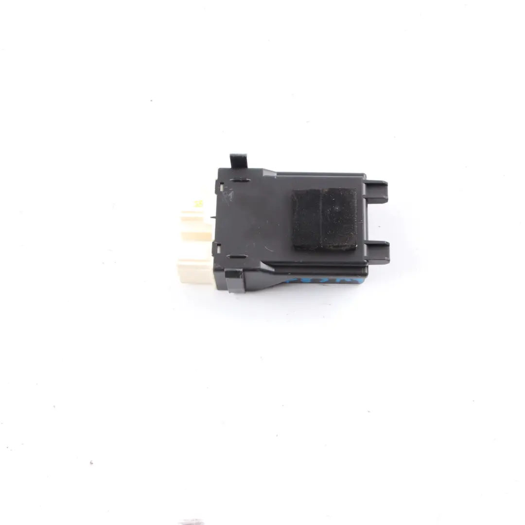 Control Unit BMW F33 F83 M4 Convertible Neck Warmer Heater Module ECU to with Part number 7414913 Control Unit BMW F33 F83 M4 Convertible Neck Warmer Heater Module ECU - SKU 7414913 - Part number 7414913