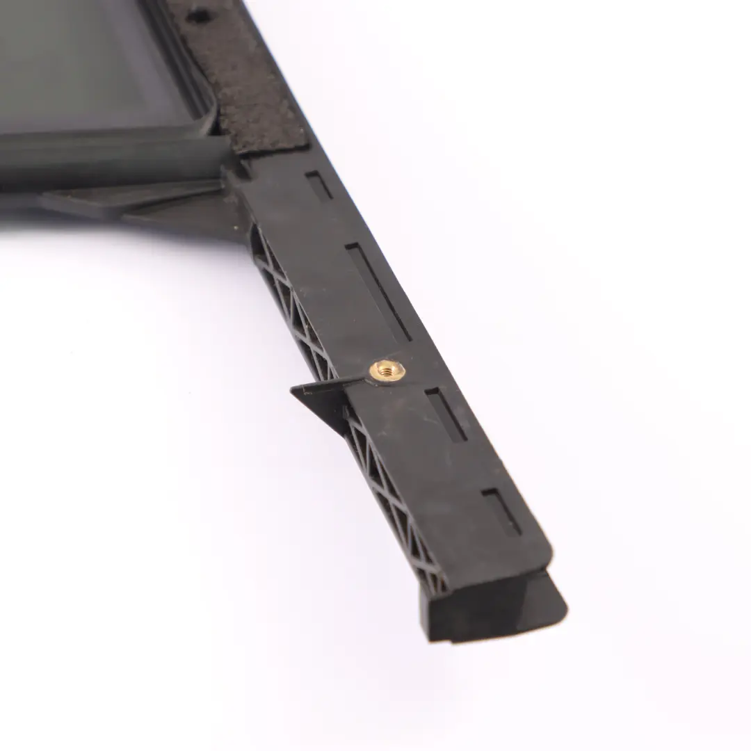 Fenêtre Latérale Arrière Gauche Vitrage Teinté AS3 pour BMW F46 à propos du numéro de pièce 7416283 BMW F46 Fenêtre Latérale Arrière Gauche Vitrage Teinté AS3 - SKU 7416283 - Numéro de pièce 7416283