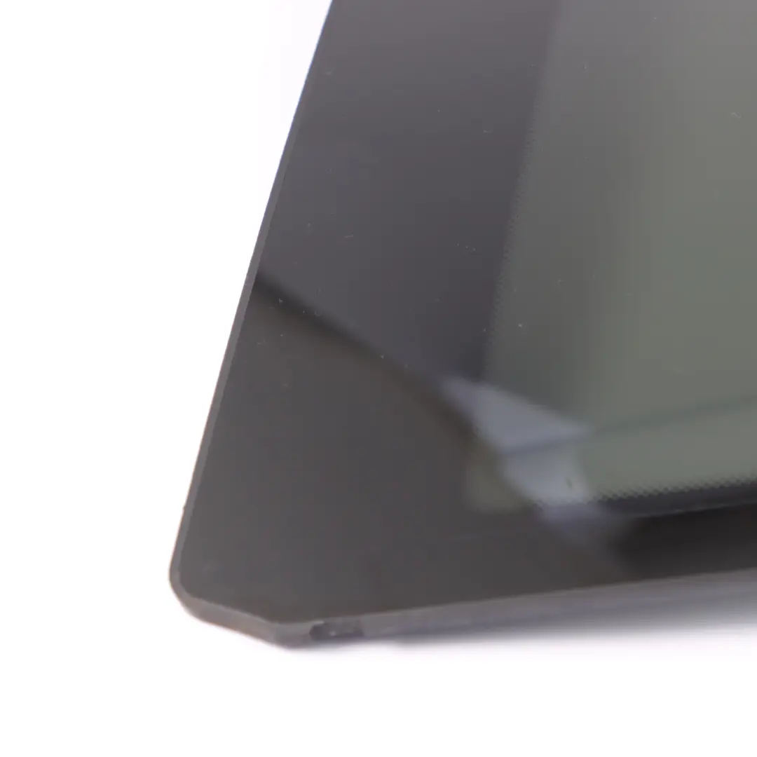 Finestrino Laterale Quarto Posteriore Destro Vetro AS3 per BMW F46 con numero di parte 7416284 BMW F46 Finestrino Laterale Quarto Posteriore Destro Vetro AS3 - SKU 7416284 - Numero di parte 7416284