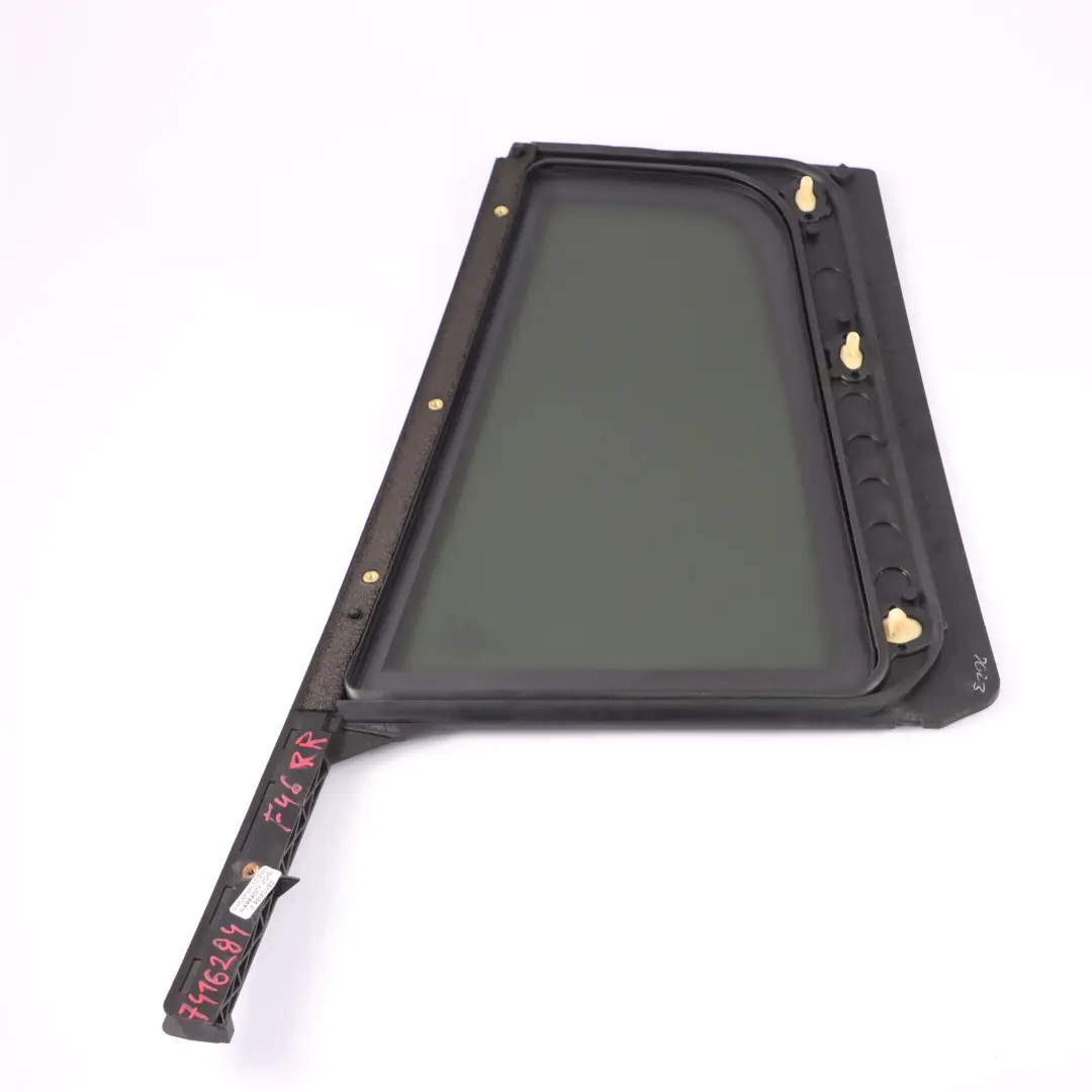 Fenêtre Latérale Arrière Droite Vitrage Teinté AS3 pour BMW F46 à propos du numéro de pièce 7416284 BMW F46 Fenêtre Latérale Arrière Droite Vitrage Teinté AS3 - SKU 7416284 - Numéro de pièce 7416284
