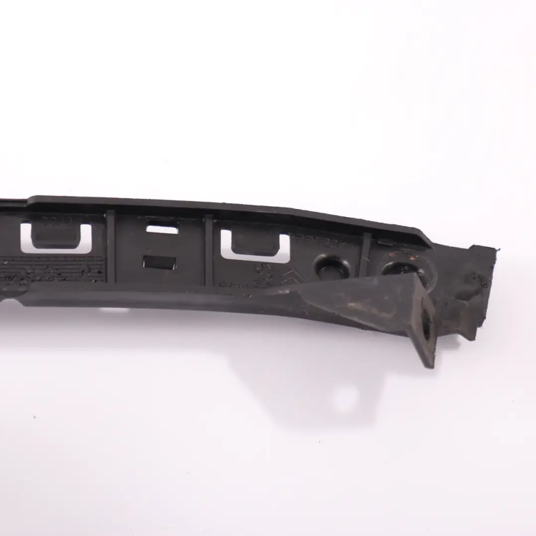  Citroen Berlingo hintere Stoßstange Halterung rechts Halterung Trim 9680554680 - SKU 7416J0 - Teilenummer 7416J0