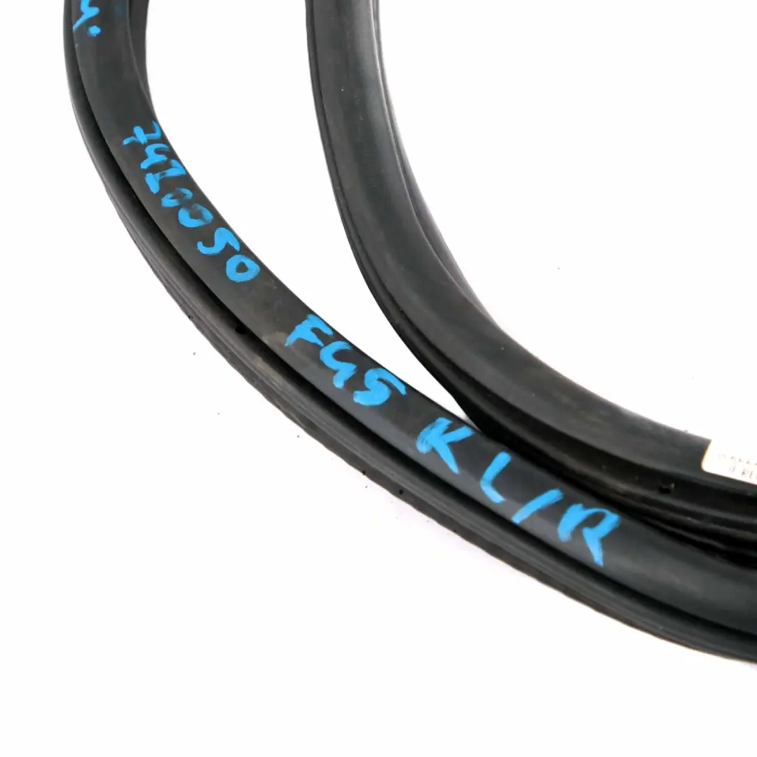 Uszczelka Drzwi Tył Lewa Prawa do BMW F45 o numerze 7420050 BMW F45 Uszczelka Drzwi Tył Lewa Prawa - SKU 7420050 - Numer Części 7420050