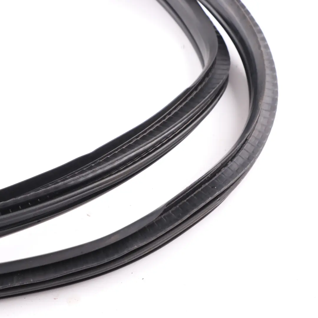 Uszczelka Krawędzi Drzwi Przednia Lewa Prawa Gumowa do BMW F46 o numerze 7420078 BMW F46 Uszczelka Krawędzi Drzwi Przednia Lewa Prawa Gumowa - SKU 7420078 - Numer Części 7420078