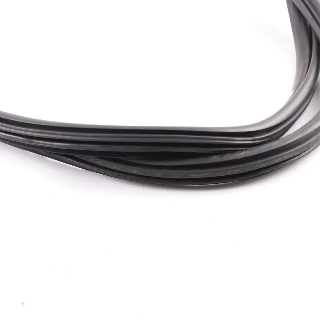 Uszczelka Krawędzi Drzwi Przednia Lewa Prawa Gumowa do BMW F46 o numerze 7420078 BMW F46 Uszczelka Krawędzi Drzwi Przednia Lewa Prawa Gumowa - SKU 7420078 - Numer Części 7420078