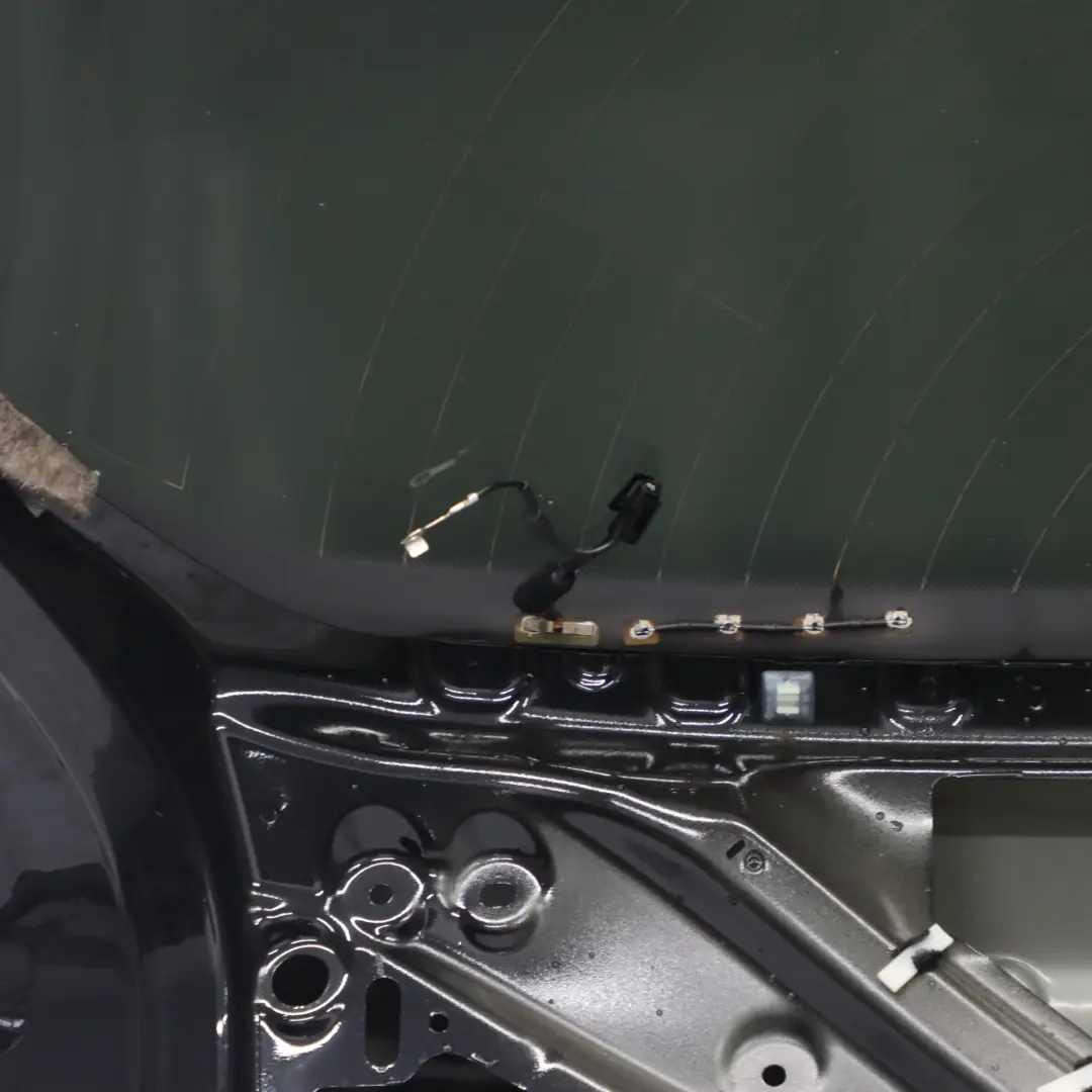 Klapa Pokrywa Bagażnika Black Sapphire Metallic - 475 do BMW F20 F21 LCI o numerze 7420695 BMW F20 F21 LCI Klapa Pokrywa Bagażnika Black Sapphire Metallic - 475 - SKU 7420695-BS3 - Numer Części 7420695