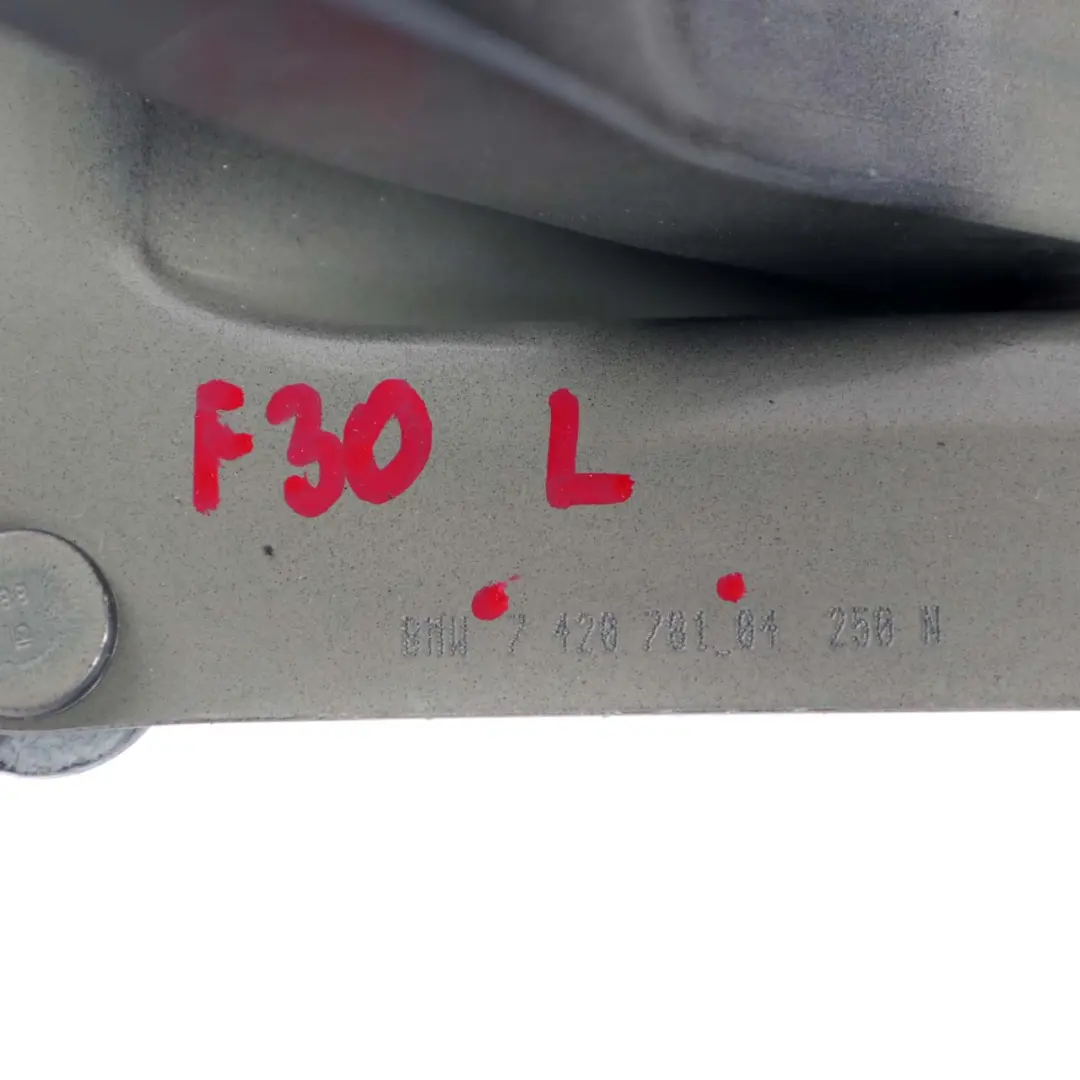 Scharnier Heckklappe Links Estorilblau B45 7420781 für BMW 3 er F30 F80 M3 mit Teilenummer 7420783 BMW 3 er F30 F80 M3 Scharnier Heckklappe Links Estorilblau B45 7420781 - SKU 7420783-CAR - Teilenummer 7420783