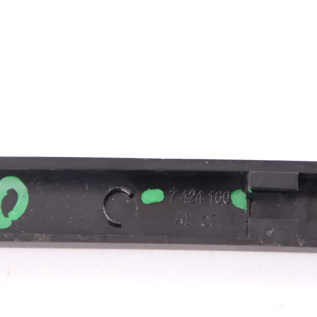 Cache Colonne A Bande Avant Droite Noir pour Mini Countryman F60 à propos du numéro de pièce 7424160 Mini Countryman F60 Cache Colonne A Bande Avant Droite Noir - SKU 7424160 - Numéro de pièce 7424160