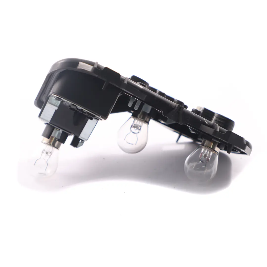  Presa corrente BMW F20 F21 LCI Pannello laterale Posteriore Sinistro - SKU 7424495-1 - Numero di parte 7424495
