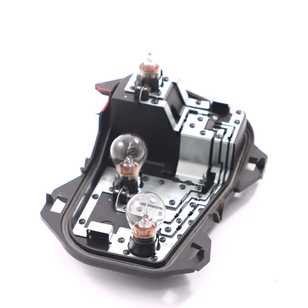  Presa corrente BMW F20 F21 LCI Pannello laterale Posteriore Sinistro - SKU 7424495-1 - Numero di parte 7424495