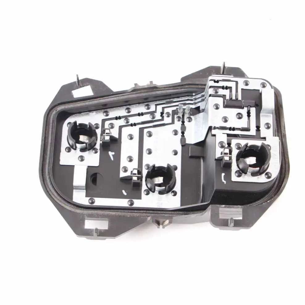 Lateral Lámpara Portalámparas Enchufe Trasero Derecho para BMW F20 F21 LCI con número de pieza 7424496 BMW F20 F21 LCI Lateral Lámpara Portalámparas Enchufe Trasero Derecho - SKU 7424496 - Número de pieza 7424496