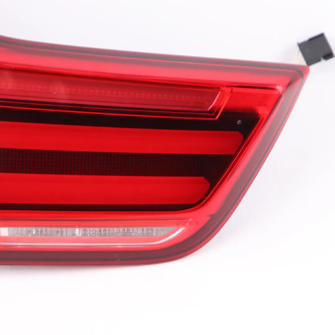 Lampada posteriore BMW F32 F36 F33 LCI Luce portellone bagagliaio Lato sinistro per con numero di parte 7426051 Lampada posteriore BMW F32 F36 F33 LCI Luce portellone bagagliaio Lato sinistro - SKU 7426051 - Numero di parte 7426051