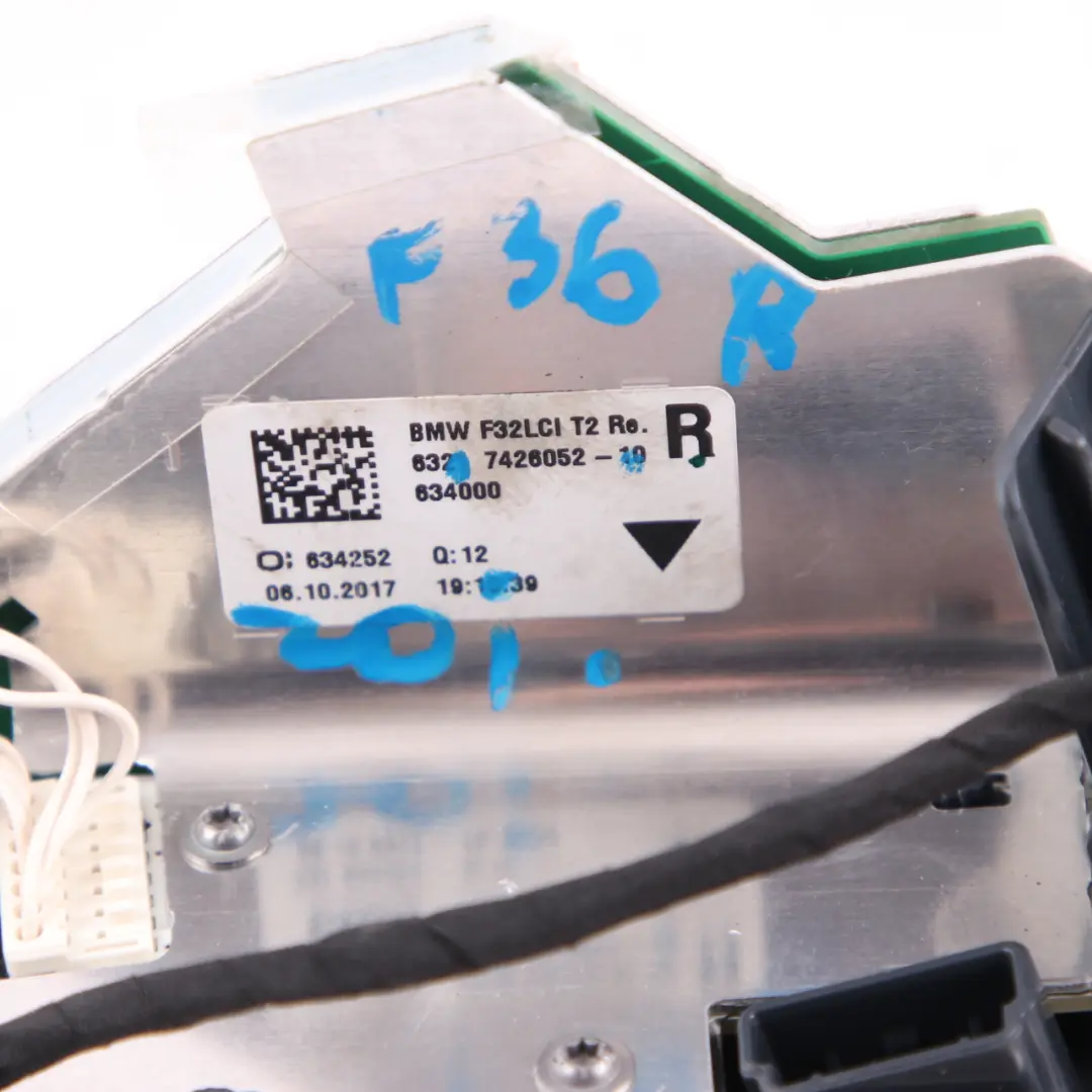  Feu Arrière BMW F32 F36 F33 LCI Lumière dans couvercle hayon côté droit - SKU 7426052 - Numéro de pièce 7426052