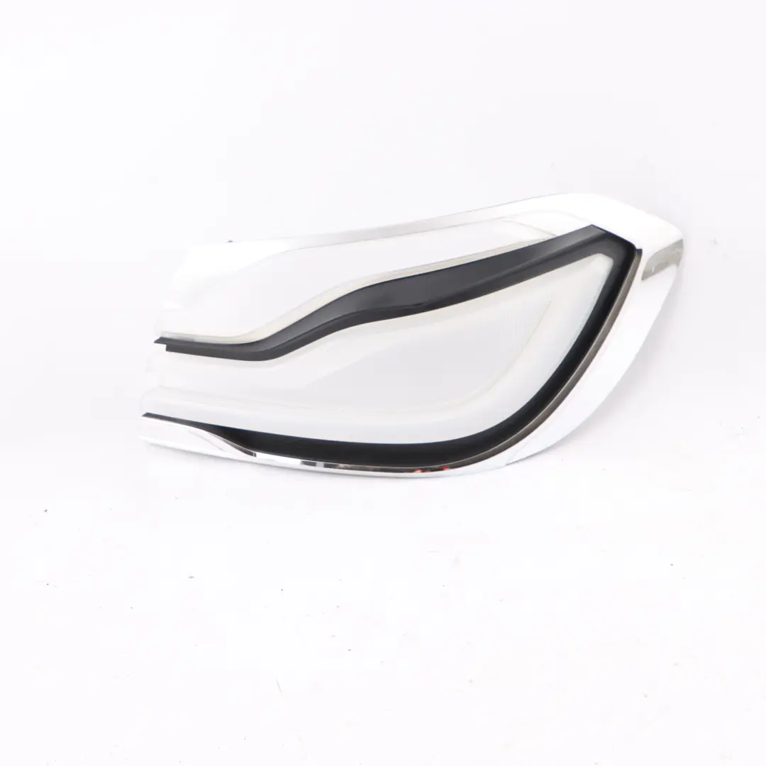 BMW 4 Series F32 F82 LCI M4 Rear Light In The Side Panel Trim Right O/S - SKU 7426056-3 - Part number 7426056