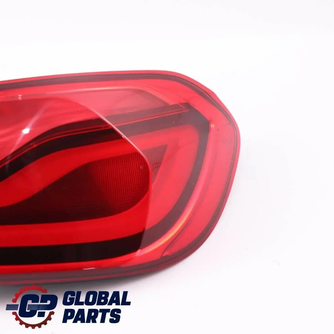 Luce posteriore nel pannello laterale destro per BMW F32 F82 LCI M4 con numero di parte 7426056 BMW F32 F82 LCI M4 Luce posteriore nel pannello laterale destro - SKU 7426056 - Numero di parte 7426056