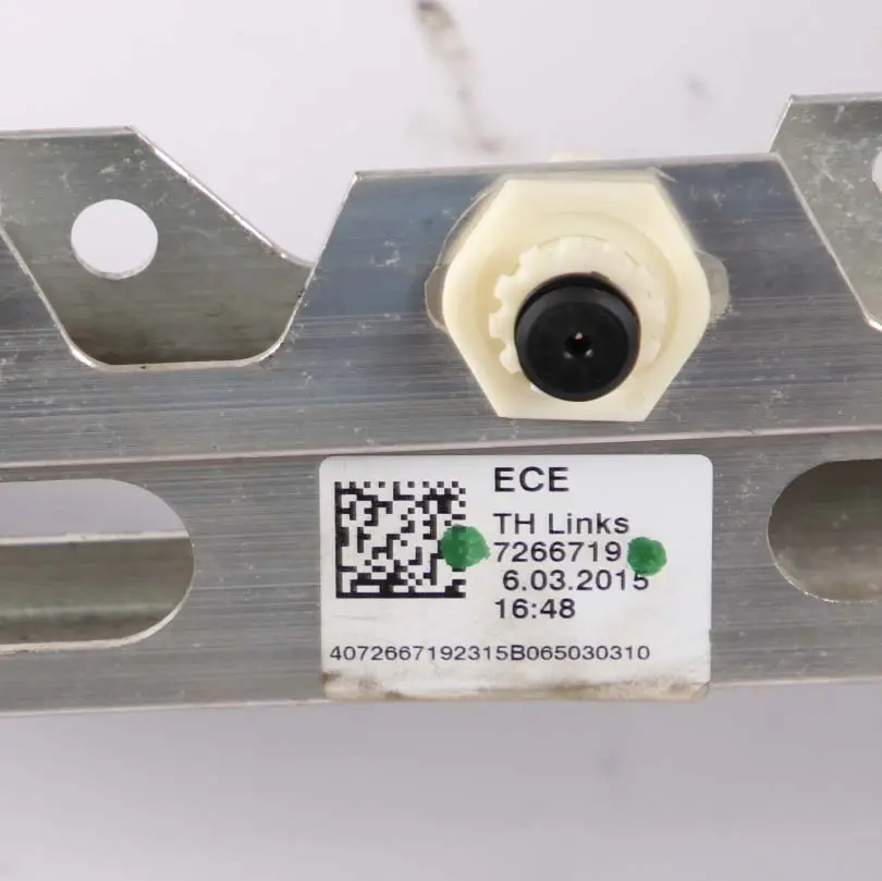 BMW i3 Porte Arrière Gauche Cadre Support Cache 7266719 - SKU 7427335 - Numéro de pièce 7427335