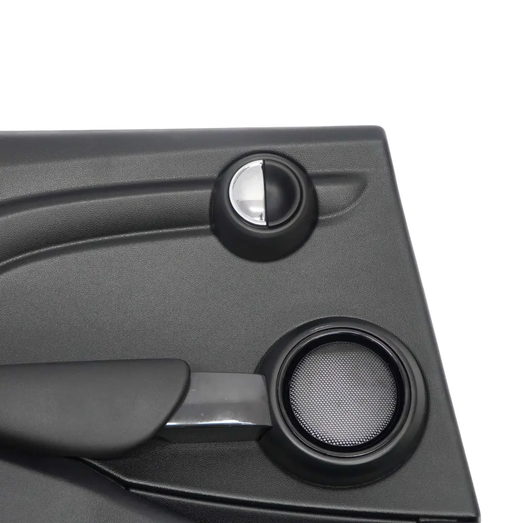 Tapicerka Boczek Panel Drzwi Lewy Tył Czarny do MINI Cooper F55 o numerze 7429335 MINI Cooper F55 Tapicerka Boczek Panel Drzwi Lewy Tył Czarny - SKU 7429335 - Numer Części 7429335