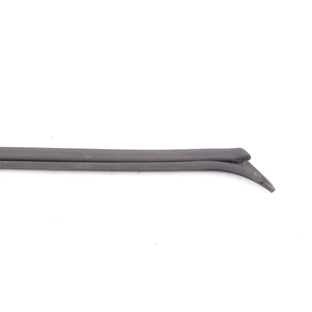 BMW F36 Uszczelka Słupka C Drzwi Prawy Tył - SKU 7431096 - Numer Części 7431096