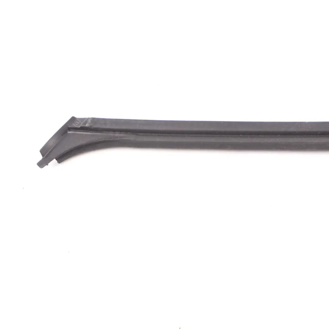 BMW F36 Uszczelka Słupka C Drzwi Prawy Tył - SKU 7431096 - Numer Części 7431096