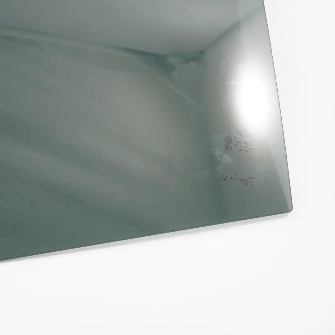 Ventana Vidrio Puerta Trasera Derecha Lado AS3 Negro para Mini Countryman F60 con número de pieza 7433094 Mini Countryman F60 Ventana Vidrio Puerta Trasera Derecha Lado AS3 Negro - SKU 7433094 - Número de pieza 7433094