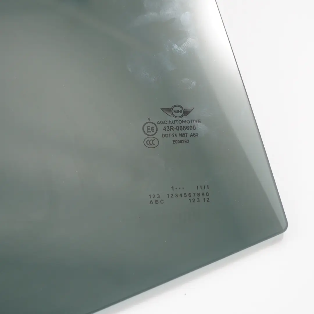 Finestrino Porta Vetro Posteriore Destro Lato AS3 Nero per Mini F60 con numero di parte 7433094 Mini F60 Finestrino Porta Vetro Posteriore Destro Lato AS3 Nero - SKU 7433094 - Numero di parte 7433094