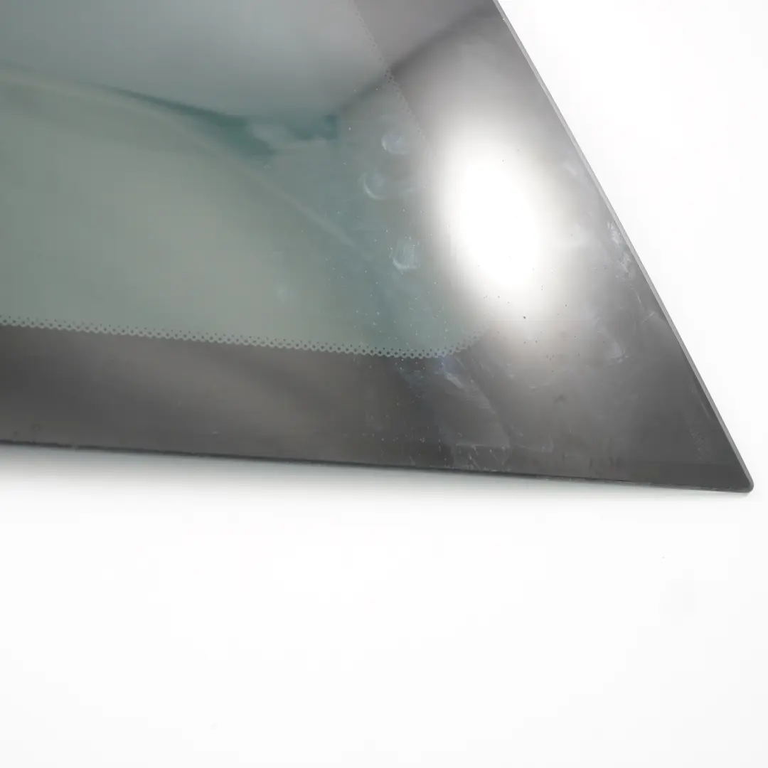 Ventana Lateral Cristal Trasero Izquierdo AS3 Negro para Mini Countryman F60 con número de pieza 7433095 Mini Countryman F60 Ventana Lateral Cristal Trasero Izquierdo AS3 Negro - SKU 7433095 - Número de pieza 7433095