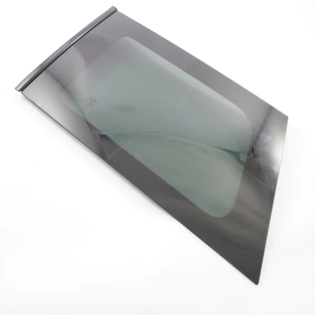 Ventana Lateral Cristal Trasero Izquierdo AS3 Negro para Mini Countryman F60 con número de pieza 7433095 Mini Countryman F60 Ventana Lateral Cristal Trasero Izquierdo AS3 Negro - SKU 7433095 - Número de pieza 7433095