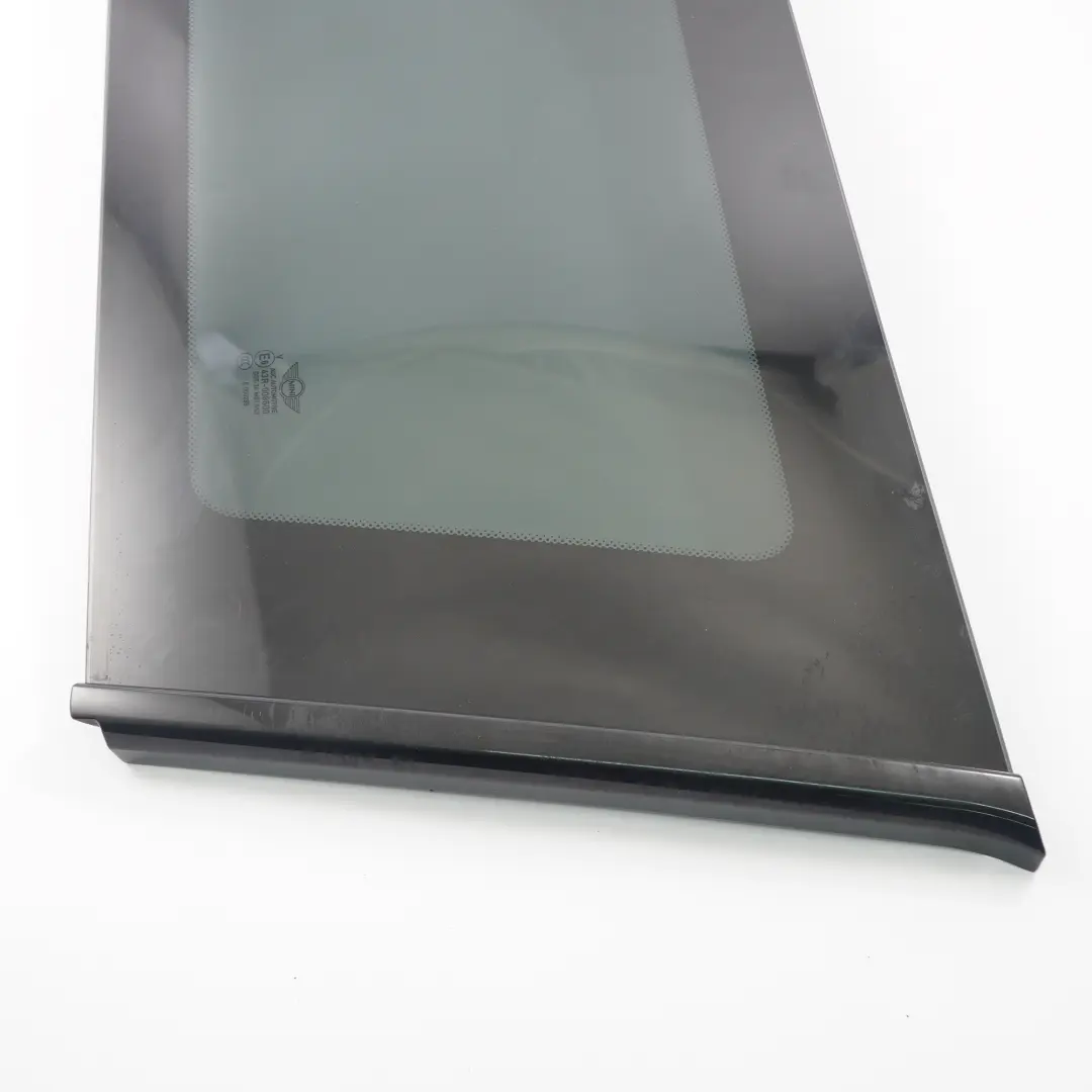 Cristal de ventana lateral trasera derecha AS3 Negro para Mini Countryman F60 con número de pieza 7433096 Mini Countryman F60 Cristal de ventana lateral trasera derecha AS3 Negro - SKU 7433096 - Número de pieza 7433096