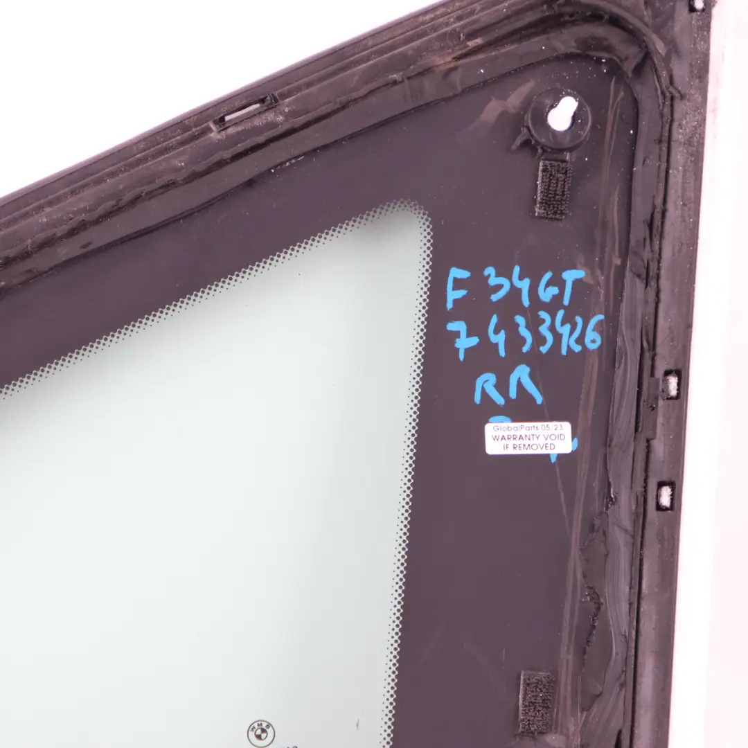 Window Glass Side Rear Left N/S AS2 Black Matt to BMW F34 GT with Part number 7433425 BMW F34 GT Window Glass Side Rear Left N/S AS2 Black Matt - SKU 7433425 - Part number 7433425