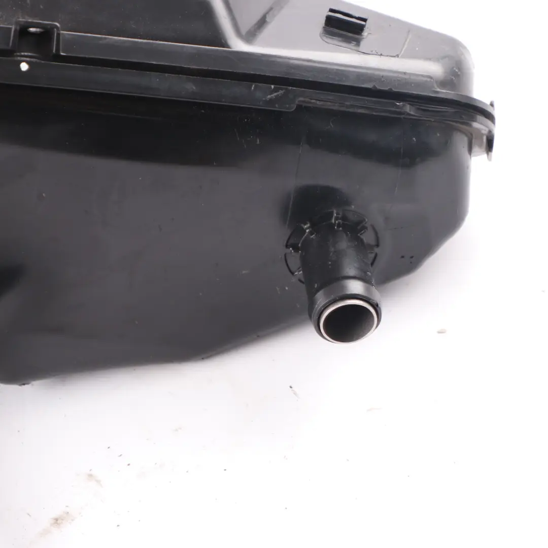 Serbatoio AdBlue attivo BMW F30 F31 F32 F33 F34 F36 LCI Container per con numero di parte 7433648 Serbatoio AdBlue attivo BMW F30 F31 F32 F33 F34 F36 LCI Container - SKU 7433648 - Numero di parte 7433648