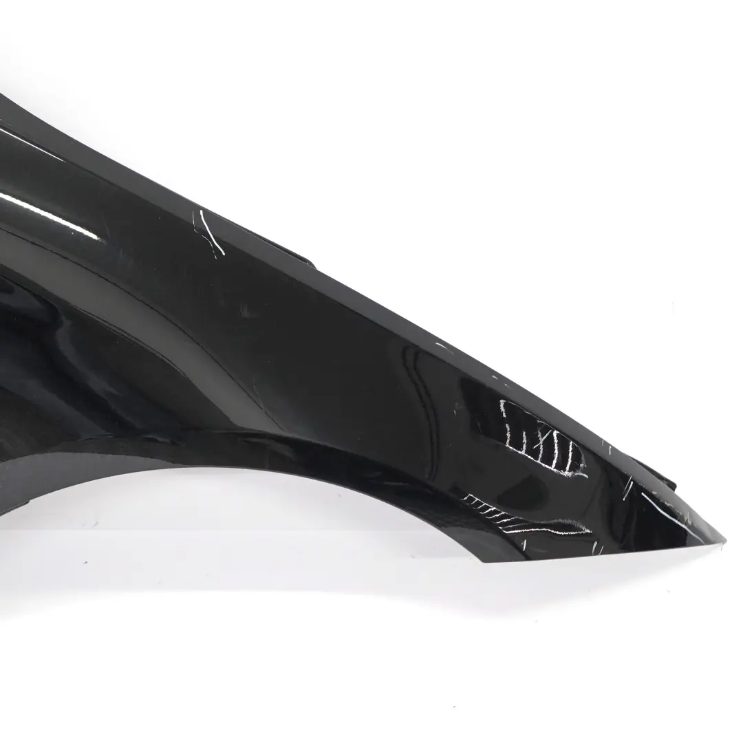 parafango anteriore destro Black Sapphire Metallic - 475 per BMW F32 F33 con numero di parte 7438442 BMW F32 F33 parafango anteriore destro Black Sapphire Metallic - 475 - SKU 7438442-BS - Numero di parte 7438442