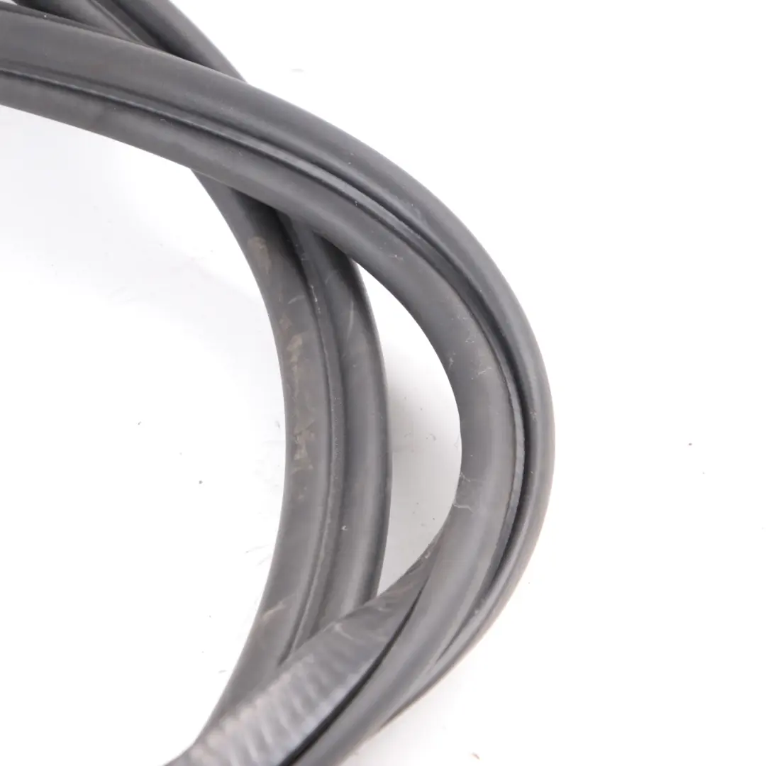Uszczelka Klapy Bagażnika do BMW i3 I01 o numerze 7439016 BMW i3 I01 Uszczelka Klapy Bagażnika - SKU 7439016 - Numer Części 7439016