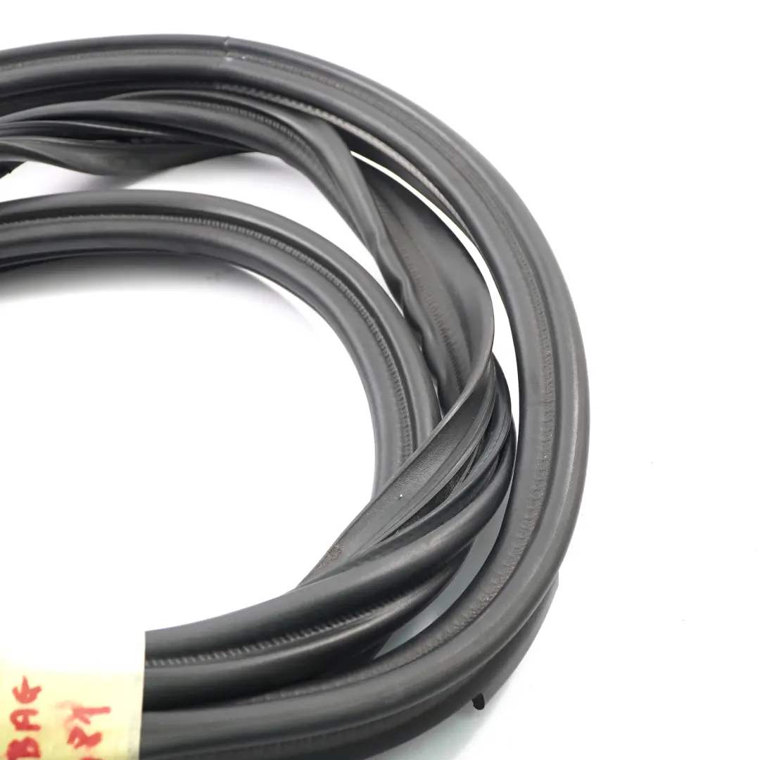 Uszczelka Pokrywy Klapy Bagażnika do BMW F45 o numerze 7174404 BMW F45 Uszczelka Pokrywy Klapy Bagażnika - SKU 7440481 - Numer Części 7174404