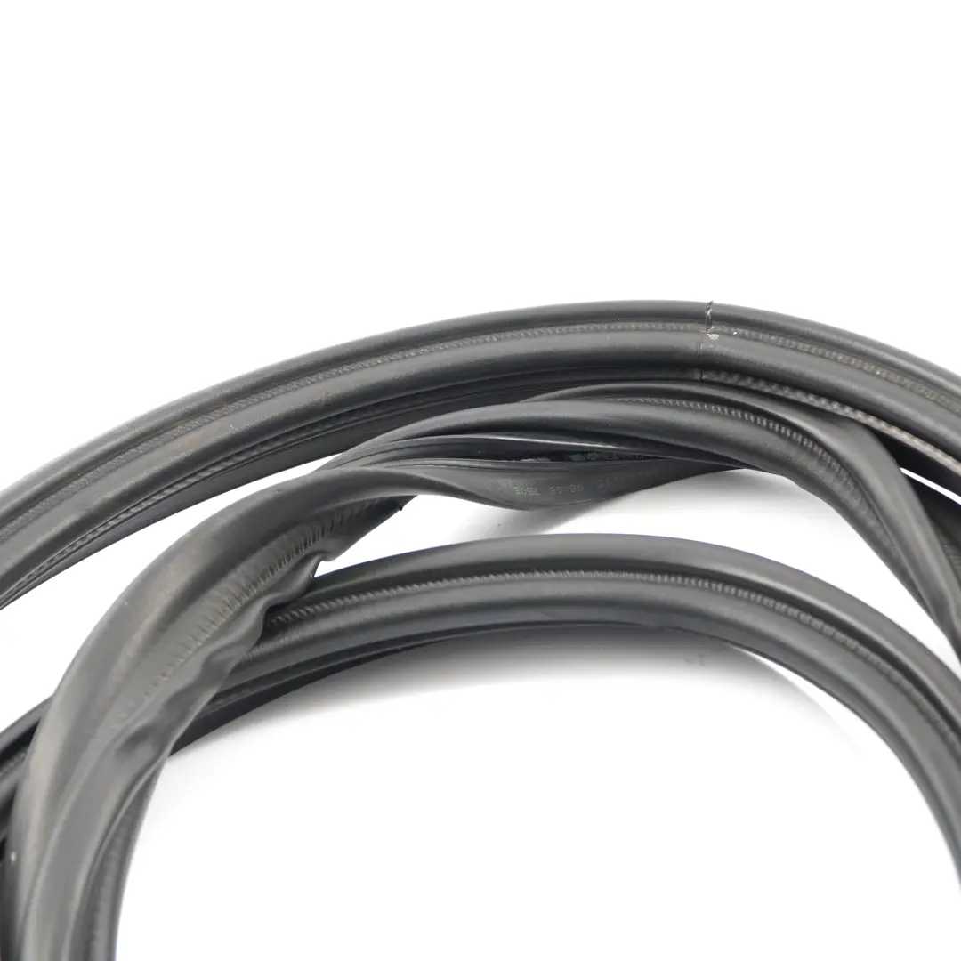 Sealing Tailgate Boot Door Seal Active Tourer to BMW F45 with Part number 7174404 BMW F45 Sealing Tailgate Boot Door Seal Active Tourer - SKU 7440481 - Part number 7174404