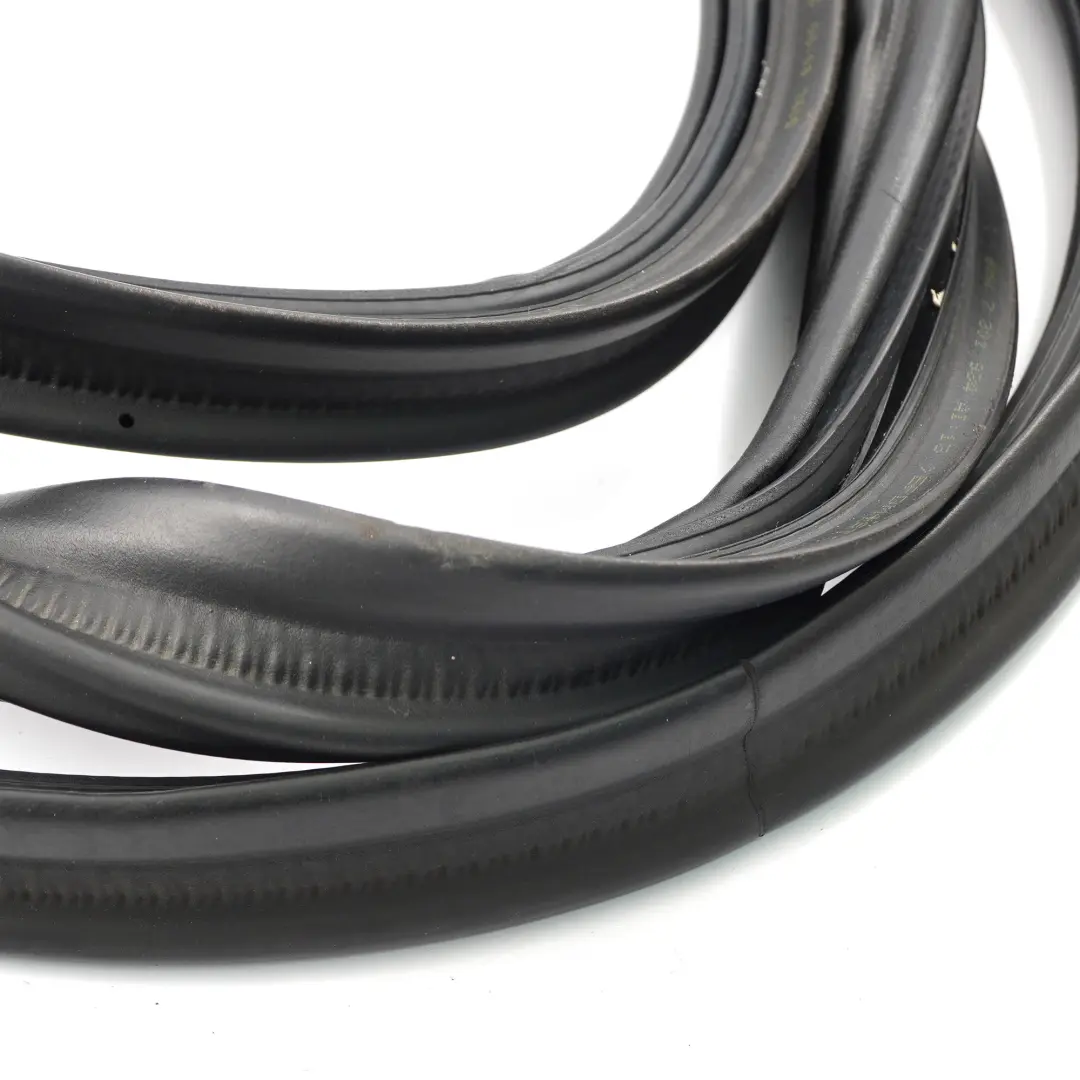 Sello Puerta Trasera Maletero Active Tourer para BMW F45 con número de pieza 7174404 BMW F45 Sello Puerta Trasera Maletero Active Tourer - SKU 7440481 - Número de pieza 7174404