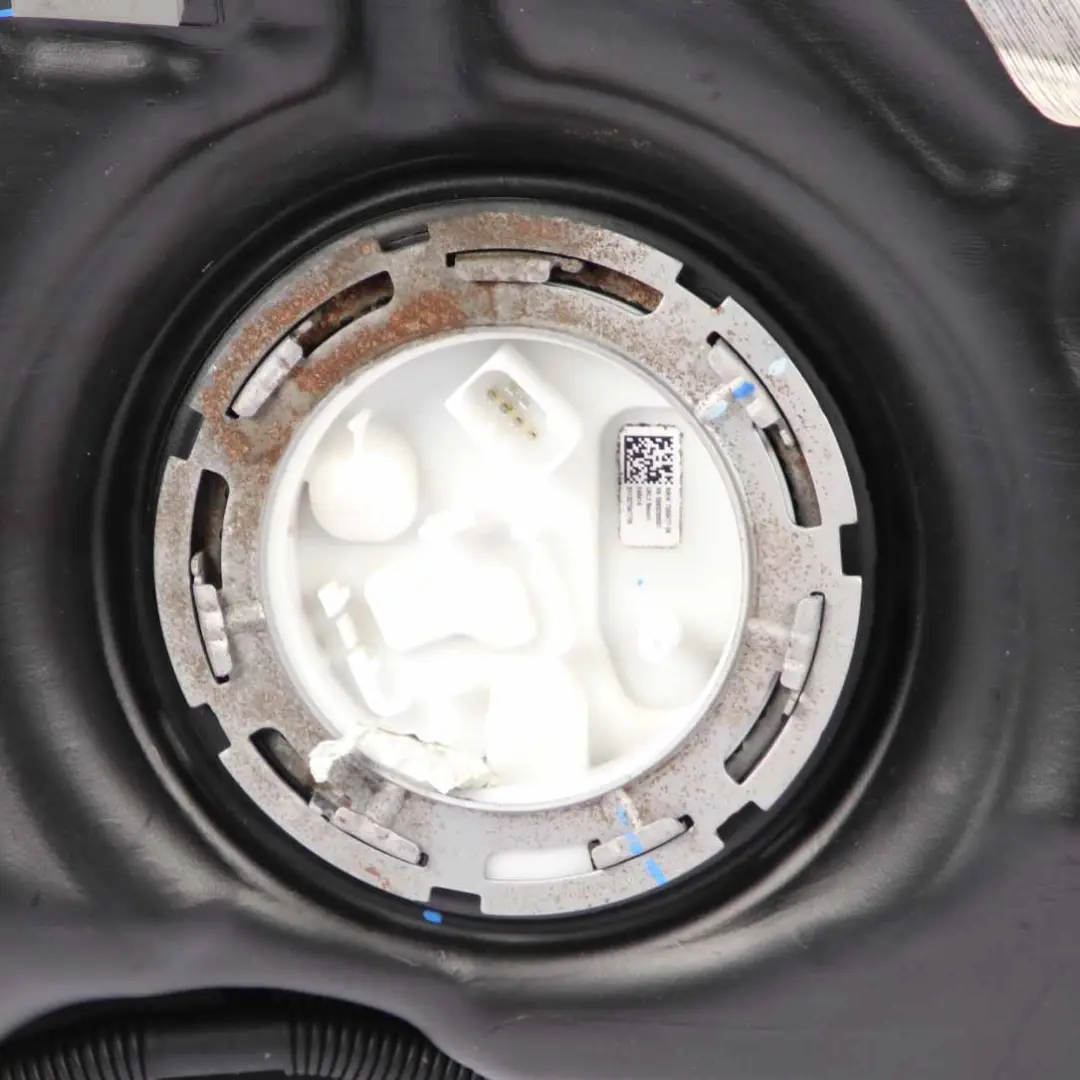 B38 Benzin Komplett Kraftstofftank Kunststoff für Mini Cooper F55 F56 F57 mit Teilenummer 7440789 Mini Cooper F55 F56 F57 B38 Benzin Komplett Kraftstofftank Kunststoff - SKU 7440789 - Teilenummer 7440789