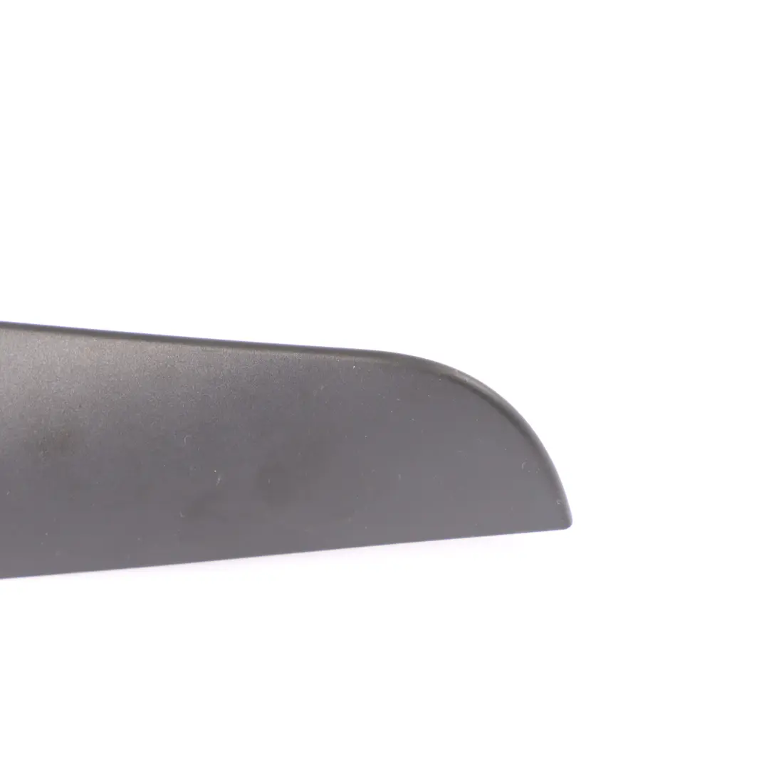 Puerta Delantera Moldura Interior Derecho Altavoz Cubierta 7349816 para BMW F46 con número de pieza 7442197 BMW F46 Puerta Delantera Moldura Interior Derecho Altavoz Cubierta 7349816 - SKU 7442198 - Número de pieza 7442197