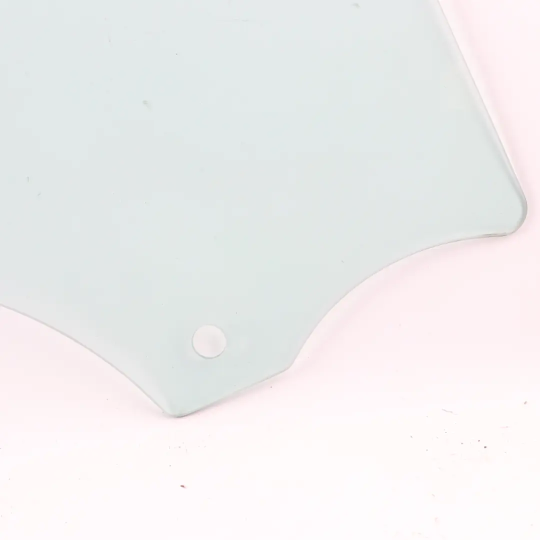 Window BMW F40 Side Window Door Front Right O/S Glass Glazing Green AS2 to with Part number 7448060 Window BMW F40 Side Window Door Front Right O/S Glass Glazing Green AS2 - SKU 7448060 - Part number 7448060