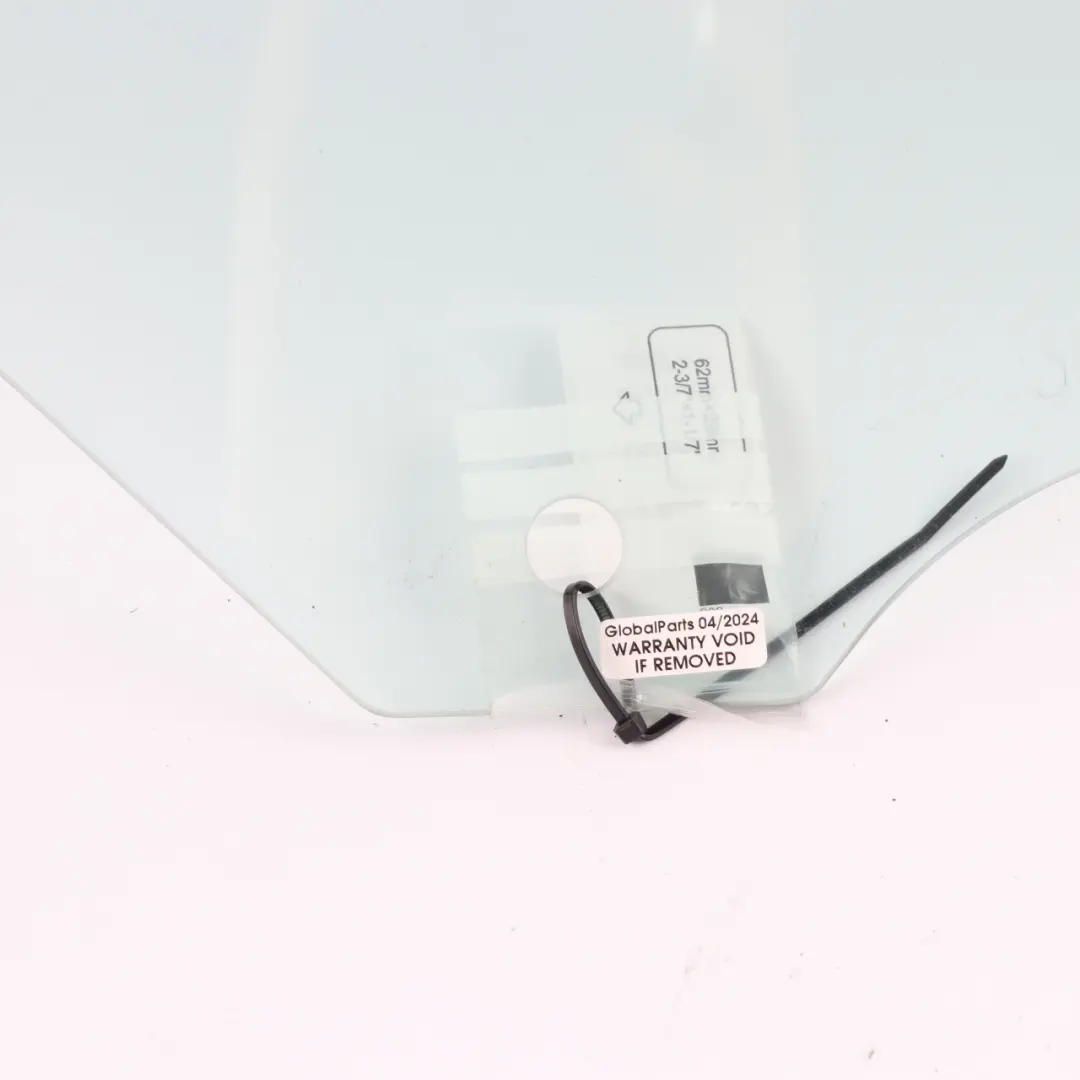 Finestrino laterale BMW F40 porta posteriore sinistra Verde AS2 ESG per con numero di parte 7448061 Finestrino laterale BMW F40 porta posteriore sinistra Verde AS2 ESG - SKU 7448061 - Numero di parte 7448061