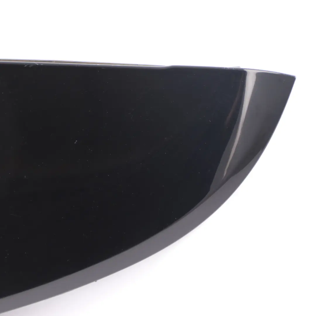 Tapa Maletero Trasero Boot Spoiler Trim Negro para Mini Clubman F54 con número de pieza 7448153 Mini Clubman F54 Tapa Maletero Trasero Boot Spoiler Trim Negro - SKU 7448153-BLK - Número de pieza 7448153