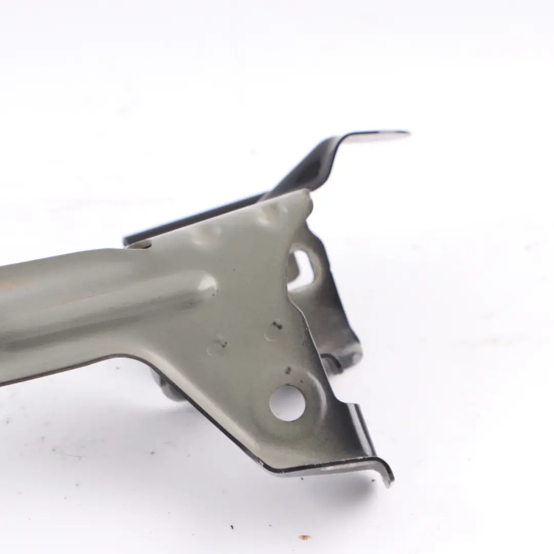 Side Panel Bracket Holder Front Right O/S Black Sapphire Metallic 475 to BMW F40 with Part number 7450380 BMW F40 Side Panel Bracket Holder Front Right O/S Black Sapphire Metallic 475 - SKU 7450380-BS - Part number 7450380