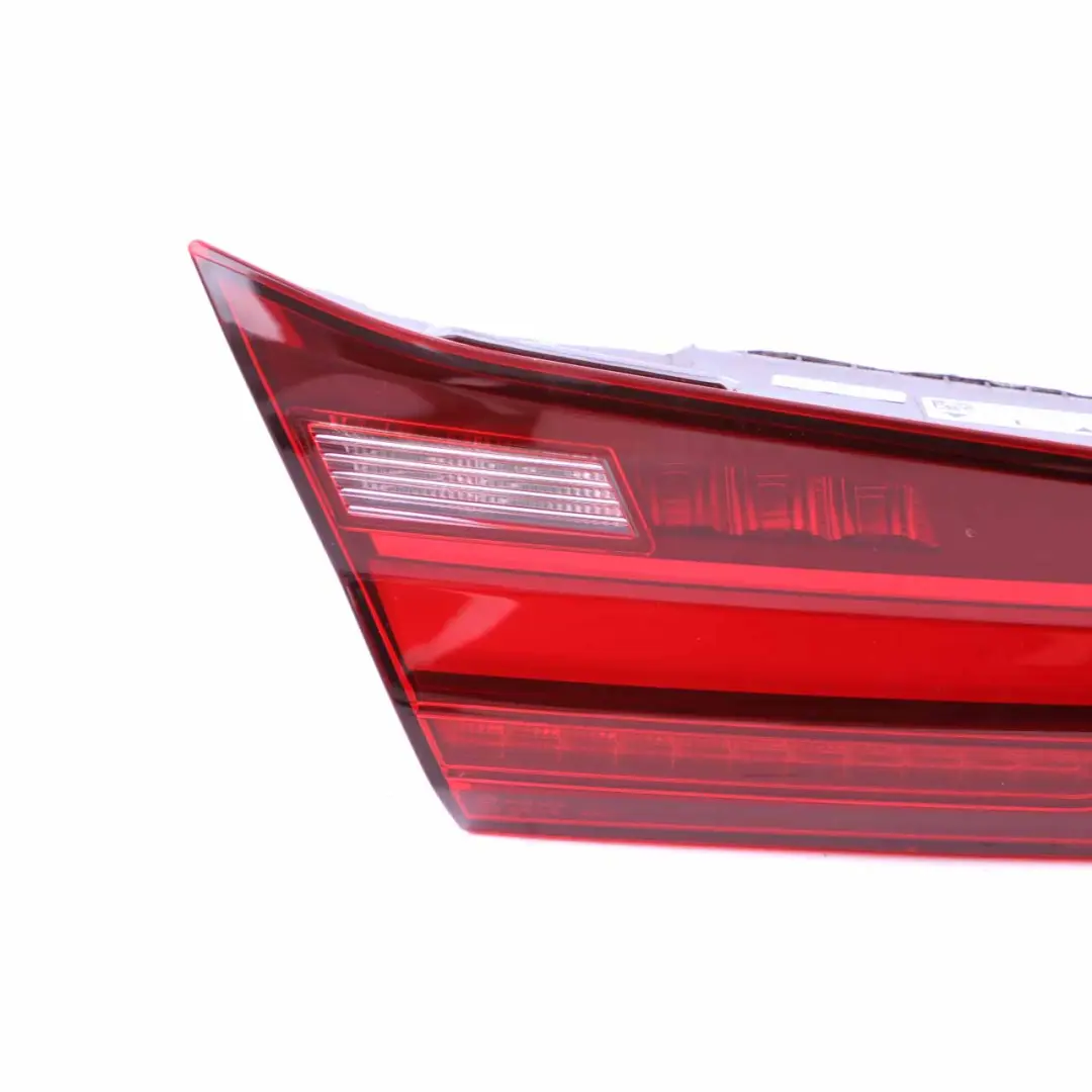 Rück Leuchte Innen Koffer Raum Deckel Heck Klappe Licht Links für BMW F40 mit Teilenummer 7450651 BMW F40 Rück Leuchte Innen Koffer Raum Deckel Heck Klappe Licht Links - SKU 7450651 - Teilenummer 7450651