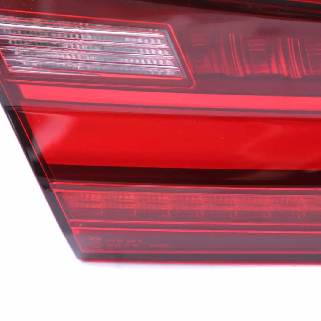 Rück Leuchte Innen Koffer Raum Deckel Heck Klappe Licht Links für BMW F40 mit Teilenummer 7450651 BMW F40 Rück Leuchte Innen Koffer Raum Deckel Heck Klappe Licht Links - SKU 7450651 - Teilenummer 7450651