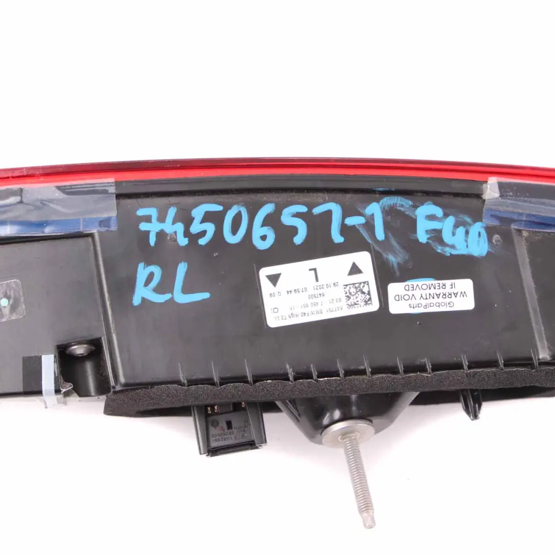 Lampa Tylna Wewnętrzna Klapy Bagażnika Lampa Tylna Lewa do BMW F40 o numerze 7450651 BMW F40 Lampa Tylna Wewnętrzna Klapy Bagażnika Lampa Tylna Lewa - SKU 7450651 - Numer Części 7450651