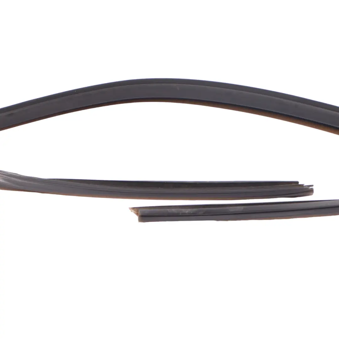 Strip Moulding Seal Gasket Front Left N/S to BMW F40 with Part number 7452343 BMW F40 Strip Moulding Seal Gasket Front Left N/S - SKU 7452343 - Part number 7452343