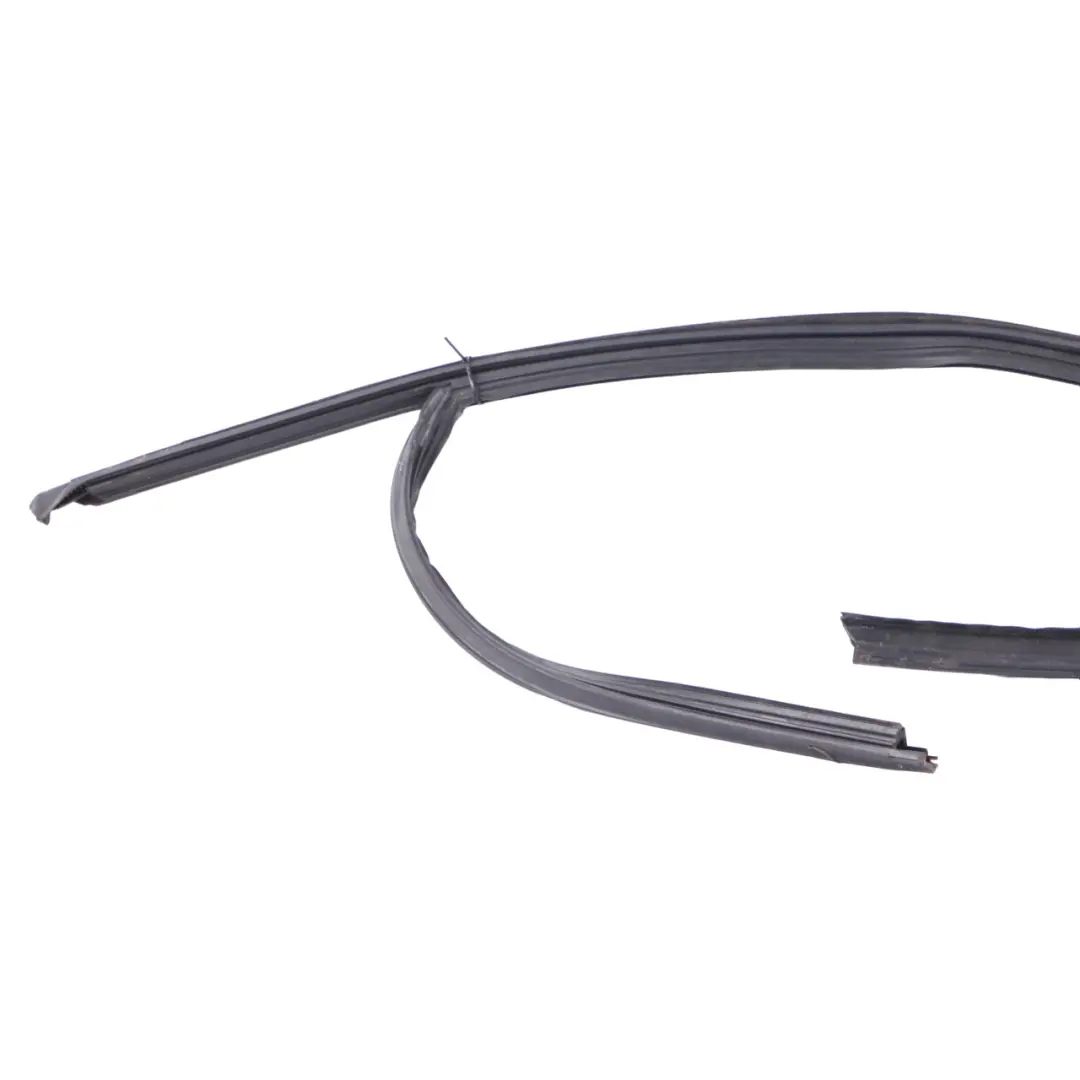 Window Guide Seal Gasket Front Right O/S Door Rubber Strip to BMW F40 with Part number 7452344 BMW F40 Window Guide Seal Gasket Front Right O/S Door Rubber Strip - SKU 7452344 - Part number 7452344