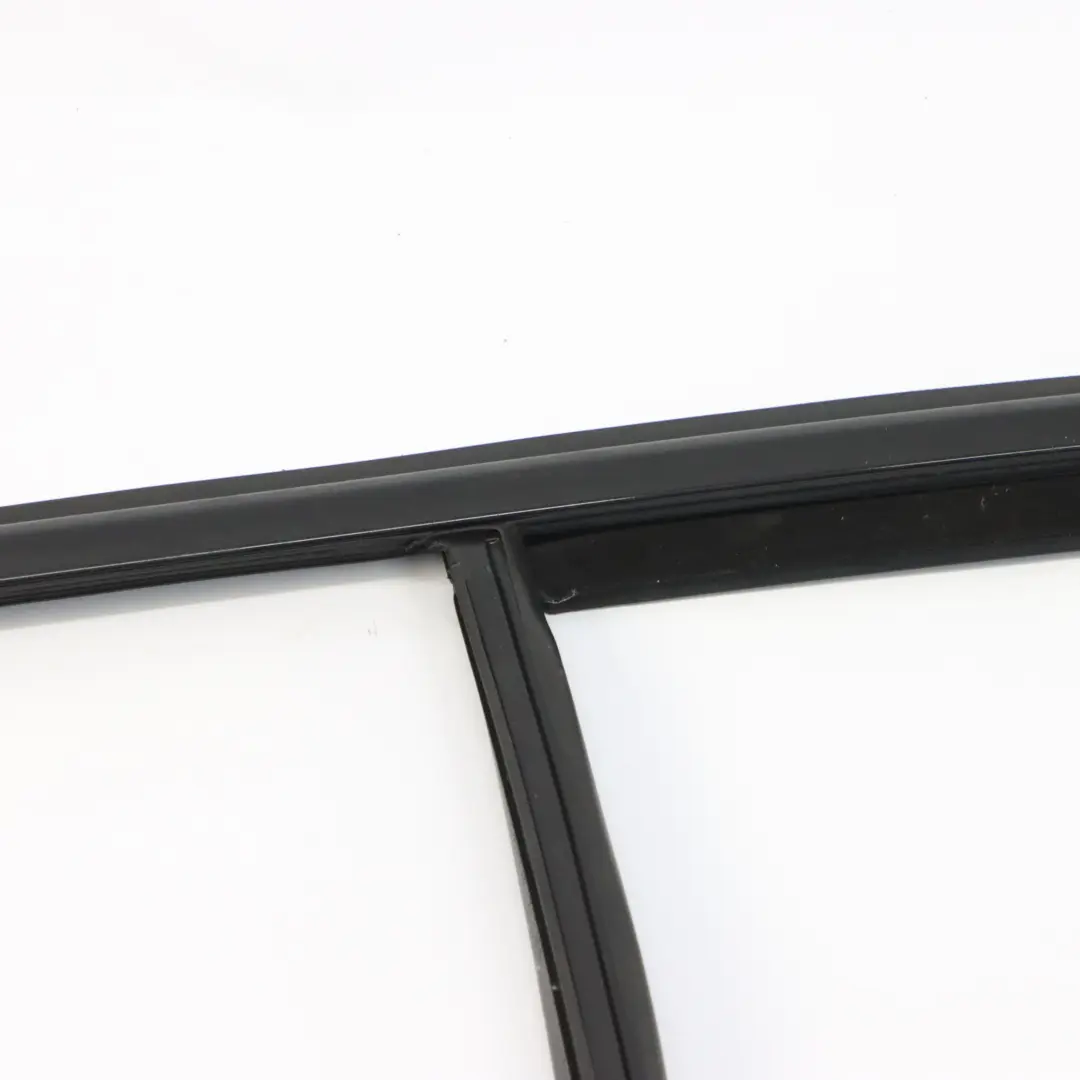 BMW F40 Prowadnica Szyby Drzwi Tylnych Prawych - SKU 7452346 - Numer Części 7452346